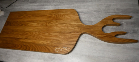Большая доска для подачи «Рога оленя», дуб 85×30 см от мастерской DIVIRO
